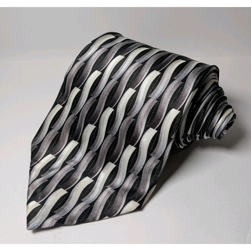 Bergamo New York Geometric Tie White Black 100% Silk Hand Made3.50"X 59"‎